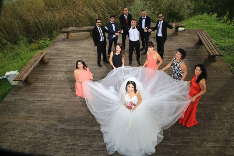 bride-and-groom-2718863_1920